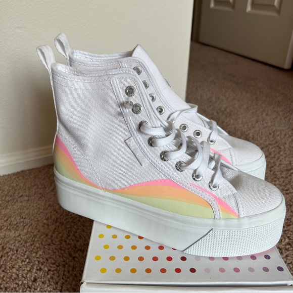 NIB Superga Rainbow Platform High Tops - Picture 12 of 13